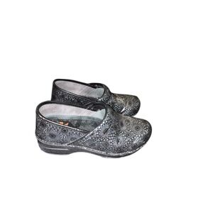 Dansko gray black classic leather clogs 39 8.5